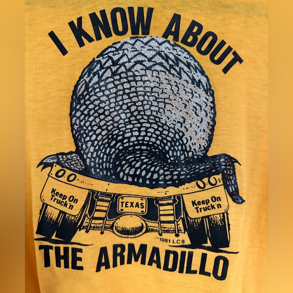Vintage Armadillo Lone Star Beer Hanes Yellow Short Sleeve Tee - Picture 2 of 7